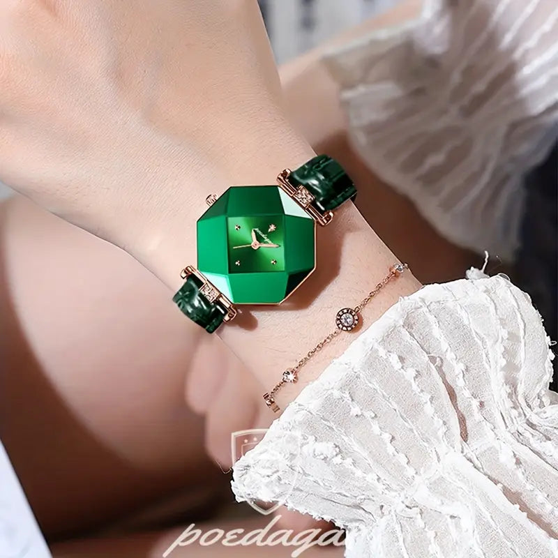 💚✨ Women's Luxury Stainless Steel Square Watch and 🌿🕰️  Faux Leather Strap, Stylish & Durable for Everyday Glam Watch🎓👗💎🌟