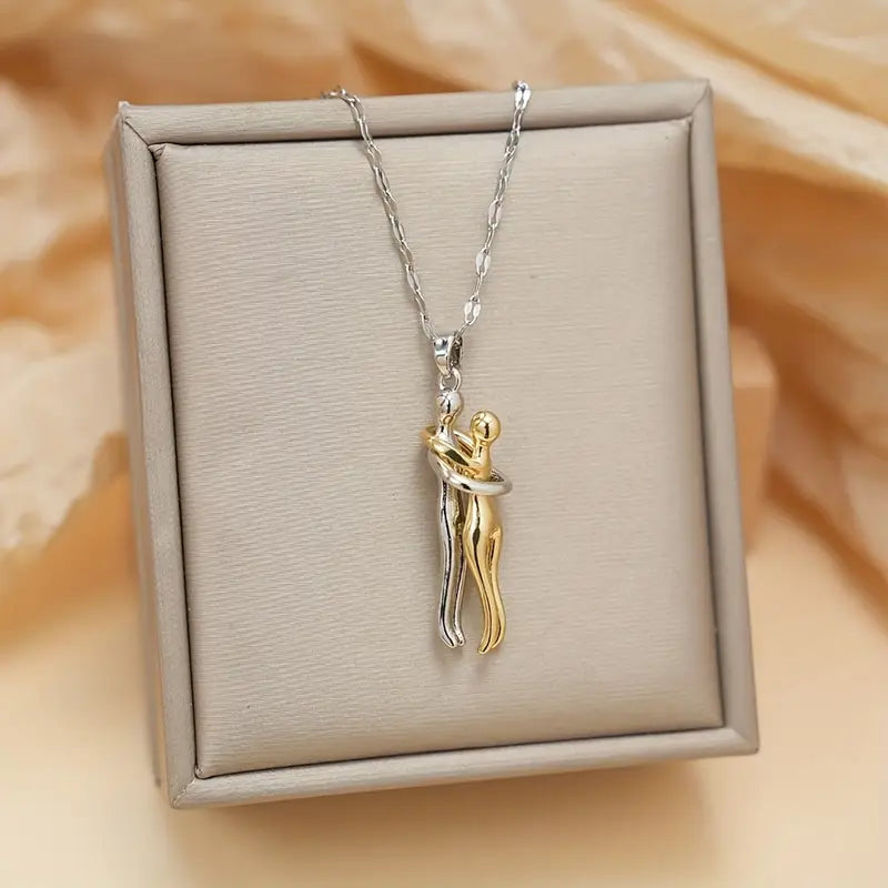 Elegant Couple Hug Heart Pendant Necklace – 18K Gold-Plated Stainless Steel Romantic Jewelry Gift for Women 💖