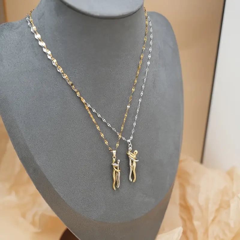 Elegant Couple Hug Heart Pendant Necklace – 18K Gold-Plated Stainless Steel Romantic Jewelry Gift for Women 💖