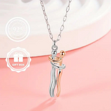 Elegant Couple Hug Heart Pendant Necklace – 18K Gold-Plated Stainless Steel Romantic Jewelry Gift for Women 💖