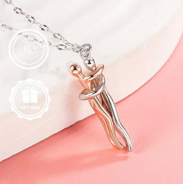 Elegant Couple Hug Heart Pendant Necklace – 18K Gold-Plated Stainless Steel Romantic Jewelry Gift for Women 💖