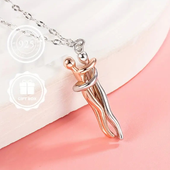 Elegant Couple Hug Heart Pendant Necklace – 18K Gold-Plated Stainless Steel Romantic Jewelry Gift for Women 💖