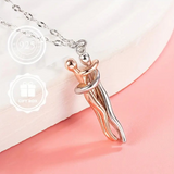 Elegant Couple Hug Heart Pendant Necklace – 18K Gold-Plated Stainless Steel Romantic Jewelry Gift for Women 💖